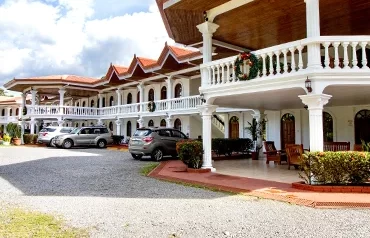 Descubre las instalaciones y servicios de excelencia de Hotel & Restaurante Los Higuerones.